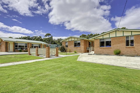 Masons Cottages - Holiday Find 0
