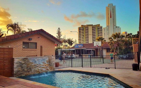 Maxmee Resort (formally Surfers Paradise Backpackers) - Holiday Find 0