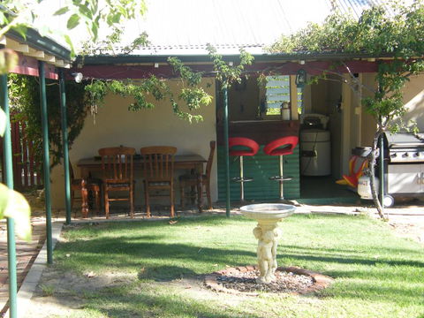 Meadow Cottage Guildford Western Australia - Holiday Find 2
