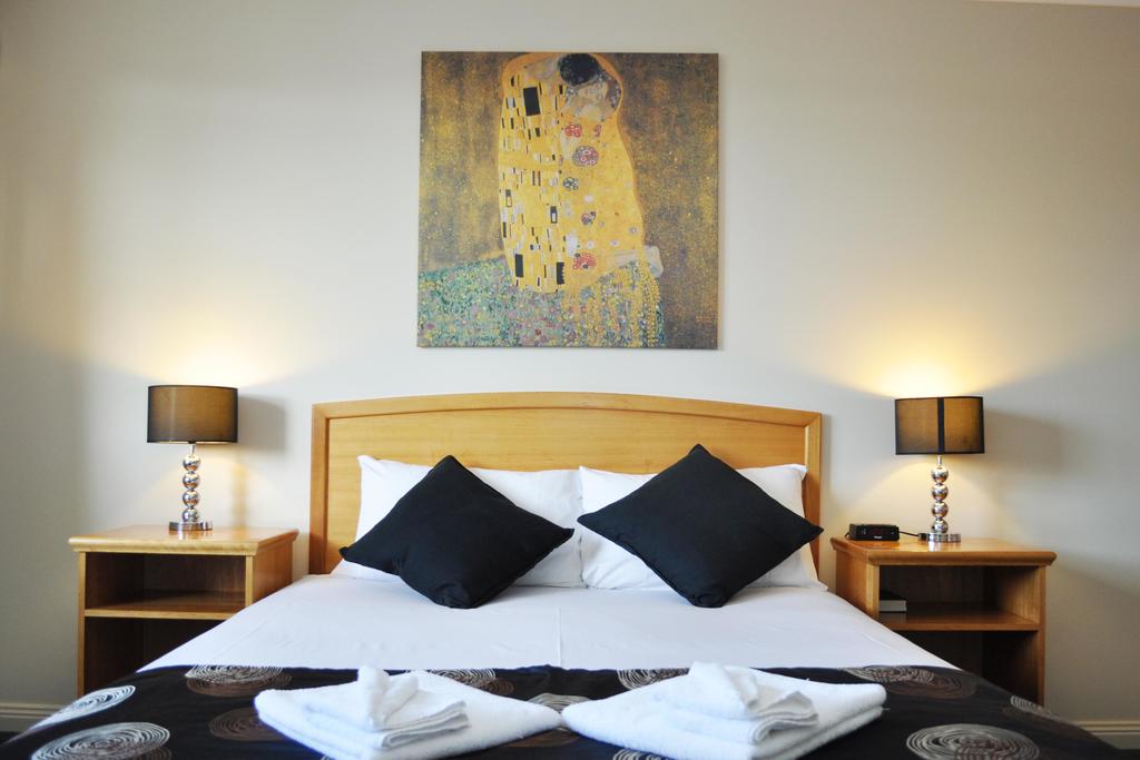 Loganlea QLD Holiday Find