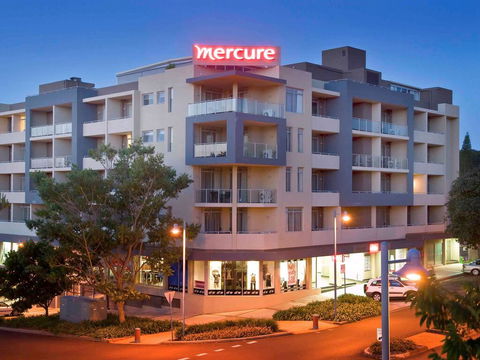 Mercure Centro Port Macquarie - Holiday Find 0