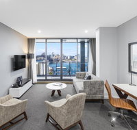 Meriton Suites North Sydney - Holiday Find