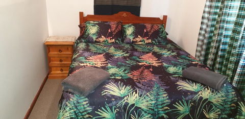 Mermaid Beachside Accommodation - Holiday Find 1