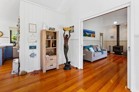MERMAIDS ON MARENGO - Large Home With Wifi - Holiday Find 3