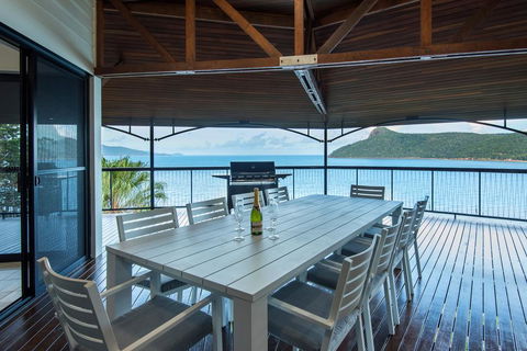 Mermaids Reach On Hamilton Island - Holiday Find 0