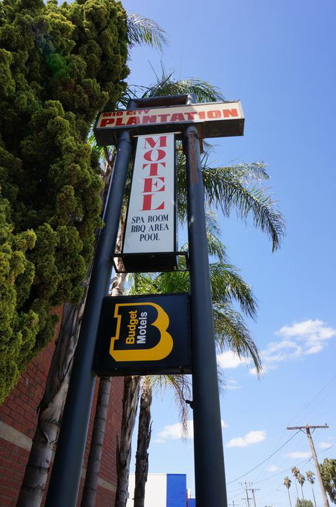 Mid City Plantation Motel - Holiday Find 3