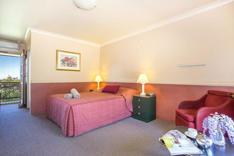 Milton Village Motel - Holiday Find 1