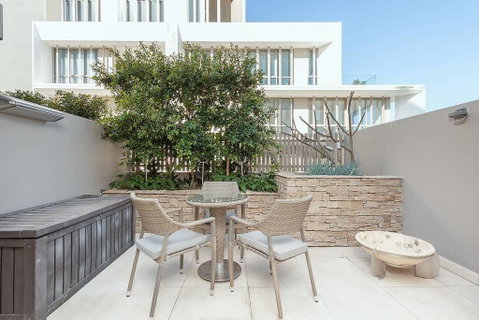 Modern Bronte Apt. W/ Ocean Views, Just Minutes Walk To Beach! - Holiday Find 1