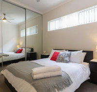 Modern Neat Convenient Apartment Close to Airport - Holiday Find