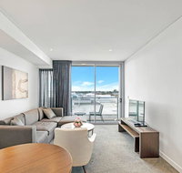 Modern Studio Apartment in Chatswood - Holiday Find