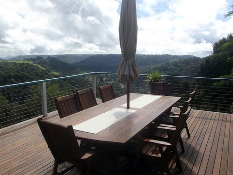 Montville Holiday House - Holiday Find 0