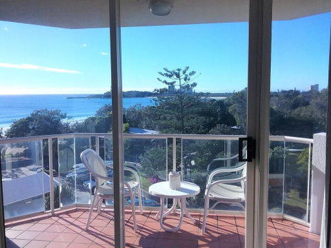 Mooloolaba Beachfront Apartment - Holiday Find 3