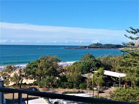 Mooloolaba Beachfront Apartment - Holiday Find 0