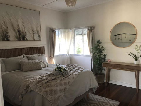 Moongalba Cottage - Holiday Find 1