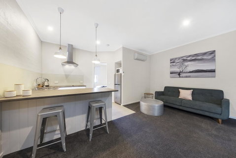 Moonlight Bay Apartments - Holiday Find 3