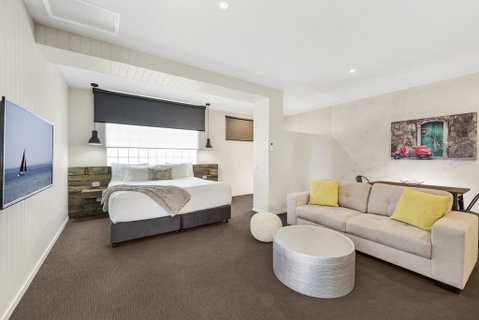 Moonlight Bay Apartments - Holiday Find 1