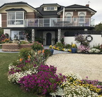 Moonlight Bay BB Guest House - Holiday Find