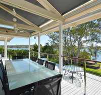 Morisset Bay Waterfront Views Lake House looking over Trinity Marina - Holiday Find