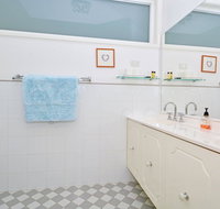 Morisset Memories - Holiday Find