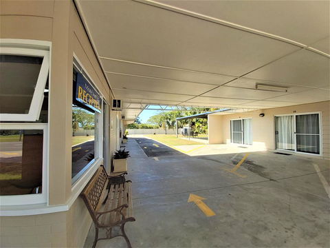 Motel Ingham - Holiday Find 1