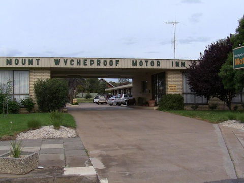 Mount Wycheproof Motor Inn - Holiday Find 3