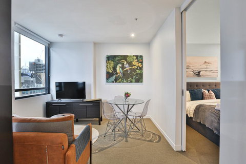MY80 Apartment Located In The Inner Of Melbourne CBD - Holiday Find 3