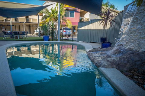 Nambour Heights Motel - Holiday Find 2