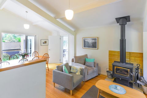 NATURE LOVERS DREAM // FIREPLACE //ACCESS TO HIKES - Holiday Find 1