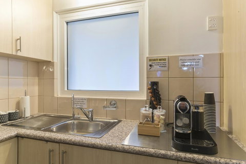 The Peninsula Riverside Serviced Apartments - Holiday Find 37