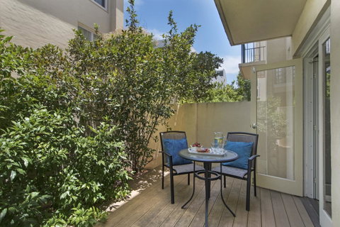 The Peninsula Riverside Serviced Apartments - Holiday Find 26