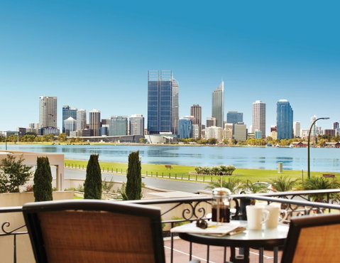 The Peninsula Riverside Serviced Apartments - Holiday Find 34