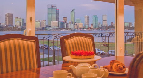 The Peninsula Riverside Serviced Apartments - Holiday Find 23