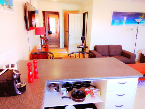 Forrest St Apartments - Holiday Find 9
