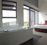 Cosy Corner Sea View Apartments - Holiday Find