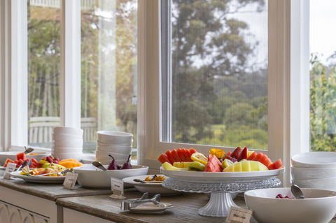 Grand Mercure Basildene Manor - Holiday Find 11