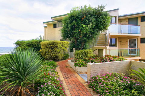 Scarborough Beach Front Resort - Shell Ten - Holiday Find 14