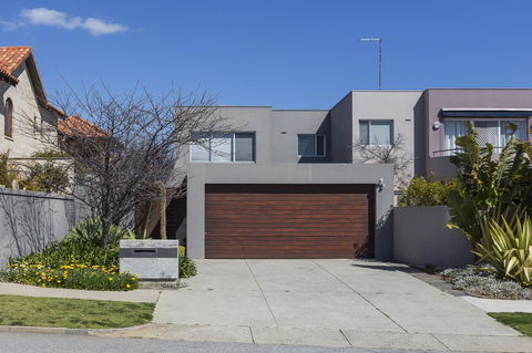 Cottesloe Beach House II - Holiday Find 26