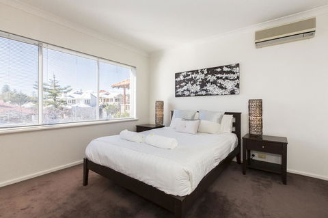 Cottesloe Beach House II - Holiday Find 14