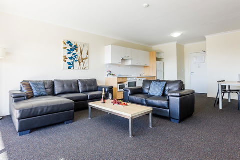 Perth Ascot Central Apartment Hotel Official - Holiday Find 1