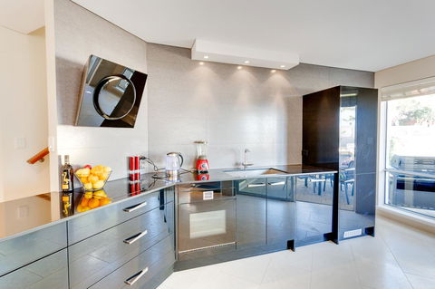 Cottesloe Contemporary Villa - Holiday Find 12