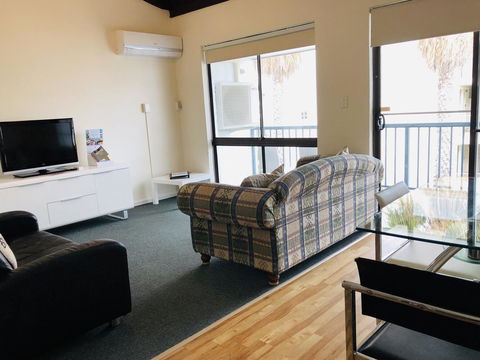 Seashore Memories - Sleeps 3 - Holiday Find 3