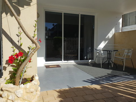 Stirling Apartments - Studio 1 - Holiday Find 7