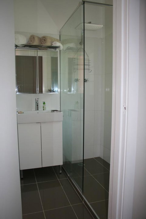 Kenata-Fairway Apartment Hotel - Holiday Find 11