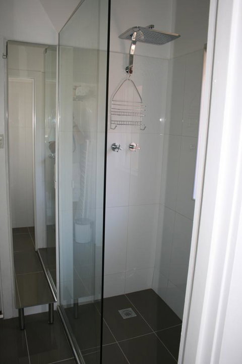 Kenata-Fairway Apartment Hotel - Holiday Find 2