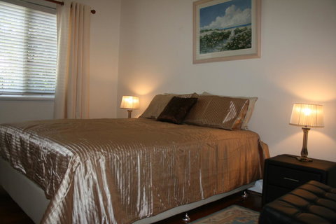 Kenata-Fairway Apartment Hotel - Holiday Find 12