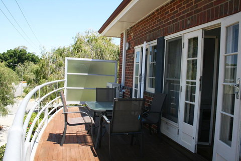 Kenata-Fairway Apartment Hotel - Holiday Find 6