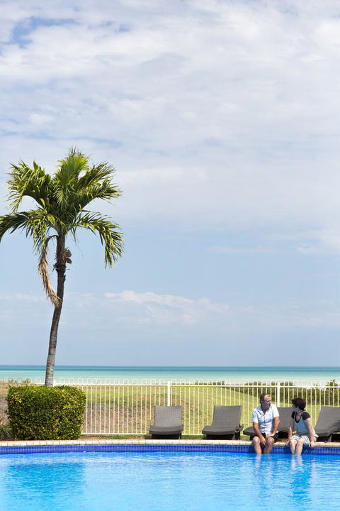 Moonlight Bay Suites - Holiday Find 4