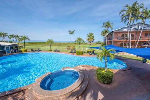 Moonlight Bay Suites - Holiday Find 0