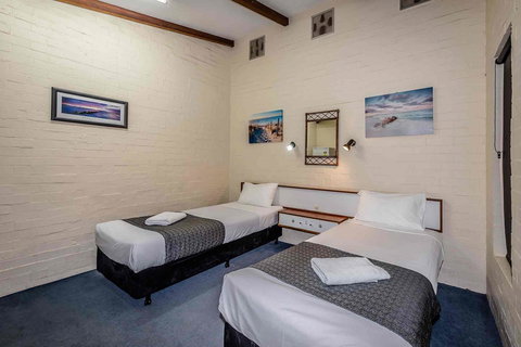 Nightcap At Wintersun Hotel - Holiday Find 16