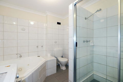 West Beach Lagoon 114 â€“ Ocean Views - Holiday Find 10
